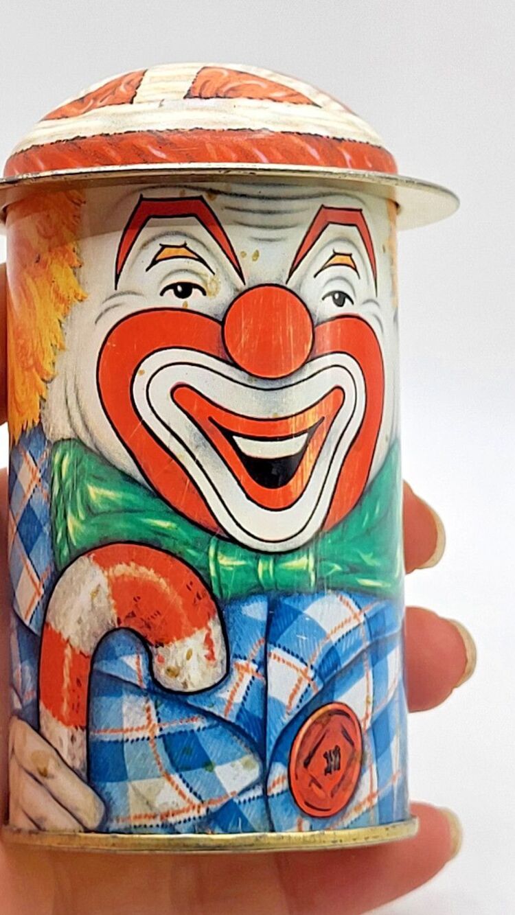 VTG Clown Tin with Hat Shaped Lid The Tin Box Company Designed by Daher Circus